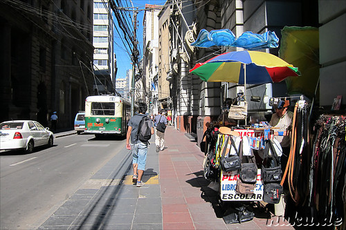 Am Fusse der El Peral Aufzugsanlage in Valparaiso, Chile