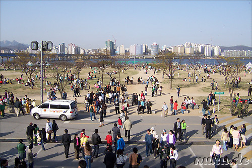 Am Hangang auf Yeouido
