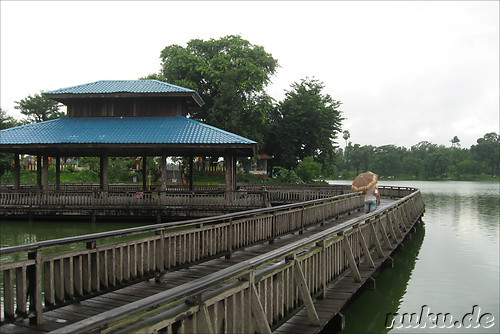 Am Kandawgyi Lake - See in Yangon, Myanmar