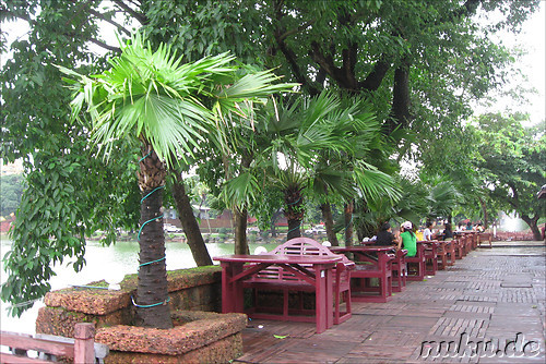 Am Kandawgyi Lake - See in Yangon, Myanmar
