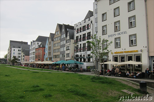 Am Rheinufer in Koeln