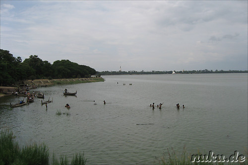 Am Wasser in Amarapura bei Mandalay, Burma