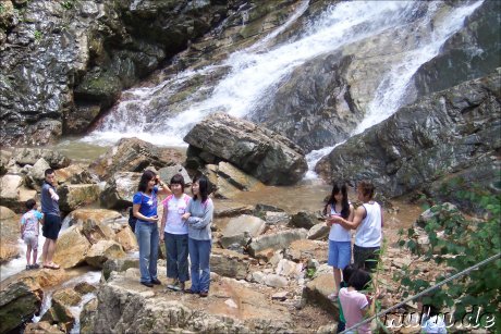 Am Wasserfall in Gangchon