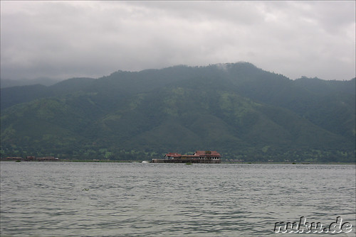 Auf dem Inle Lake zwischen Nyaungshwe und Ywama in Myanmar