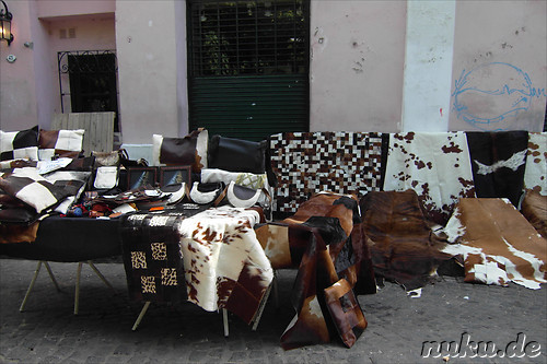 Auf dem Plaza Dorrego angebotene Souvenirs