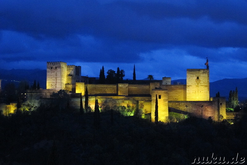 Ausblick auf die Alhambra vom Mirador de San Nicolas in Granada, Spanien