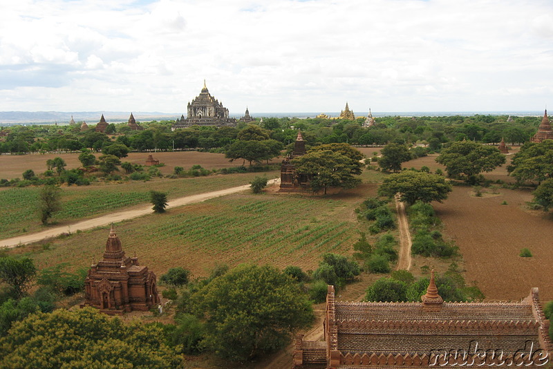 Ausblick vom Shwesandaw Paya - Tempel in Bagan, Myanmar