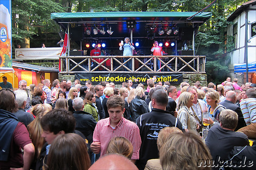 Bei Hofmann's Keller (Kulmbacher Moenchshof) auf dem Annafest