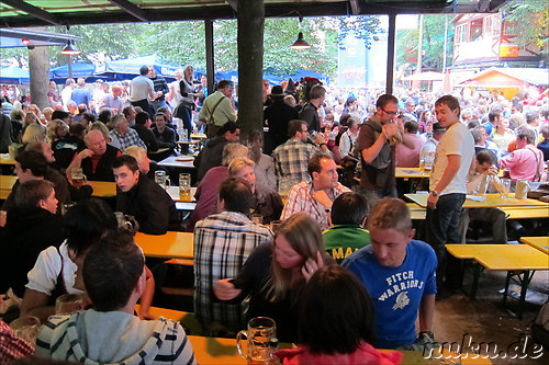 Bei Hofmann's Keller (Kulmbacher Moenchshof) auf dem Annafest