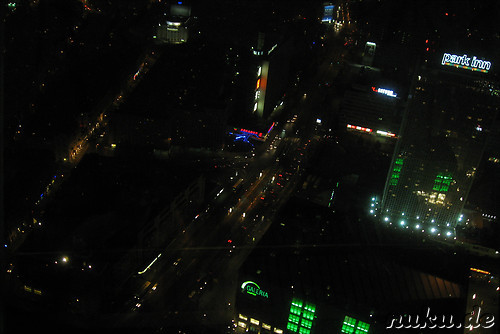 Blick auf Berlin bei Nacht vom Fernsehturm