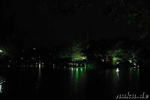 Blick auf den Hoan Kiem See bei Nacht