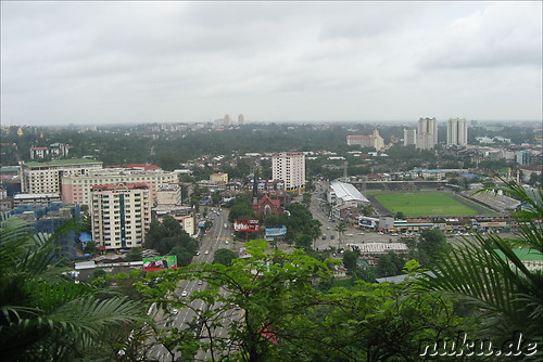 Blick auf Yangon vom Sakura Tower