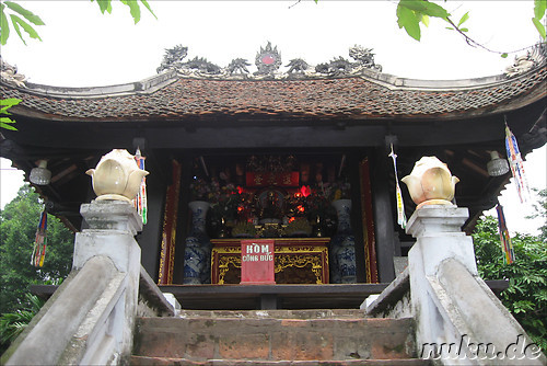 Blick in die One Pillar Pagoda