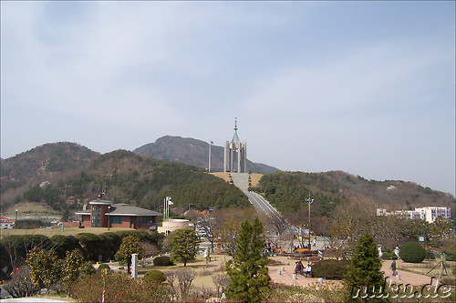 Blick ueber den Democracy Park in Richtung Daecheong Park