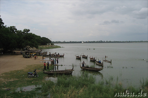 Boote in Amarapura bei Mandalay, Burma