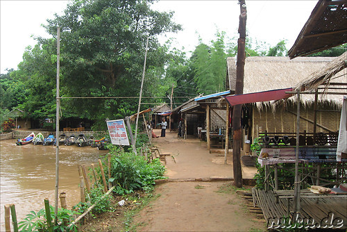 Bootsanleger in Inthein am Inle Lake, Myanmar