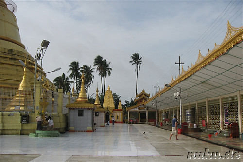 Botataung Pagoda - Tempel in Rangoon, Burma