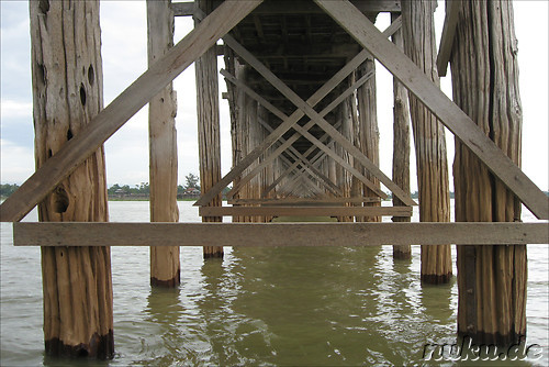 Brueckenpfeiler der U-Bein-Bruecke