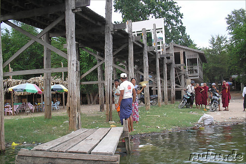 Brueckenpfeiler der U-Bein-Bruecke