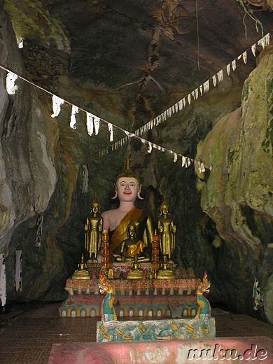 Buddha Schrein