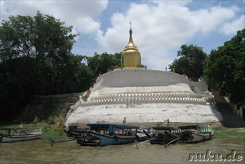Bupaya - Tempel am Bootsanleger in Bagan, Myanmar