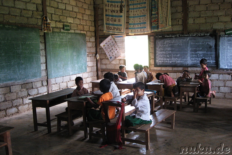 Burmesische Grundschulkinder