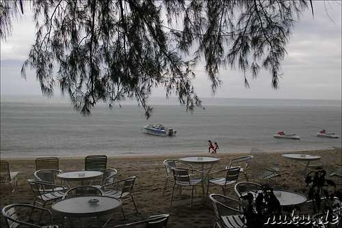 Cafe am Strand von Batu Ferringhi, Pulau Penang, Malaysia