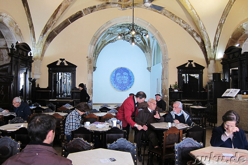 Cafe Santa Cruz in Coimbra, Portugal