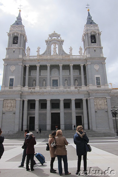 Catedral de Nuestra Senora de la Almudena in Madrid, Spanien
