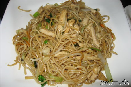 Dazu gab es im China-Restaurant zwar keine hollaendischen Spezialitaeten ... Dazu gab es im China-Restaurant zwar keine hollaendischen Spezialitaeten ...