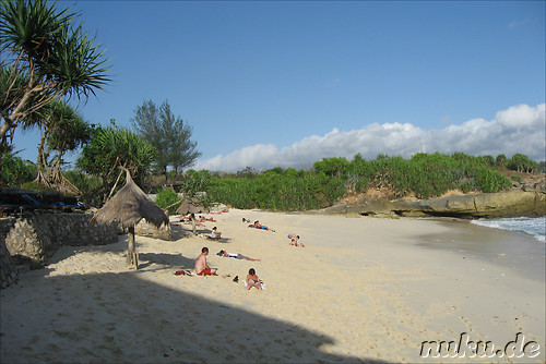 Dreamland Beach auf der Insel Nusa Lembongan in Indonesien