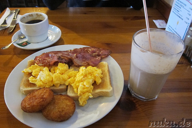 Englisches Frühstück im Cafe Odeon in Lagos, Portugal