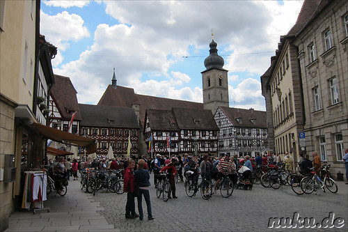 Eroeffnungszeremonie auf dem Rathausplatz in Forchheim