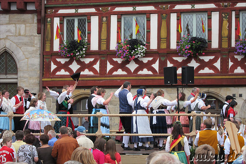 Eroeffnungszeremonie auf dem Rathausplatz in Forchheim