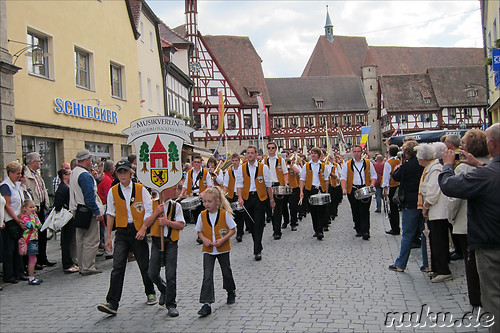 Festzug durch Forchheim zum Kellerwald