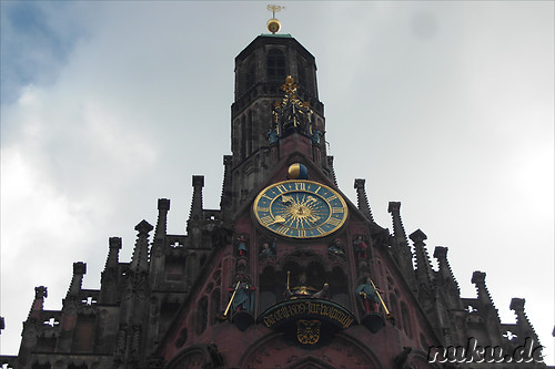 Frauenkirche am Hauptmarkt in Nuernberg