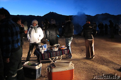 Fruehstueck nach der Ankunft bei den Tatio Geisers