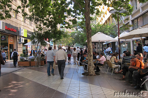 Fussgaengerzone Paseo Huerfanos in Santiago de Chile