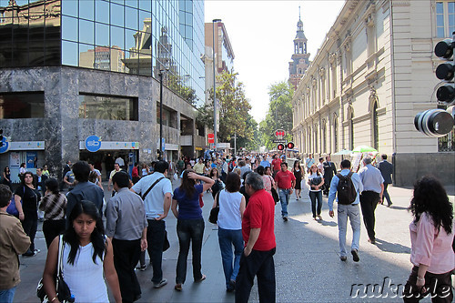 Fussgaengerzone Paseo Huerfanos in Santiago de Chile