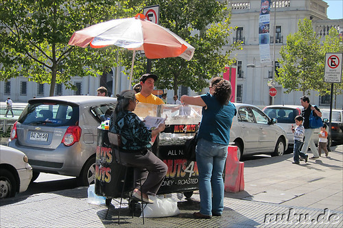 Fussgaengerzone Paseo Huerfanos in Santiago de Chile