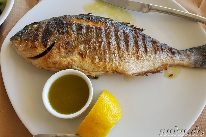 Gegrillter Fisch - Griechisches Essen in Plakias auf Kreta, Griechenland