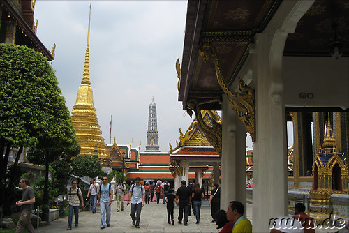 Grand Palace (Koenigspalast) und Wat Phra Kaeo Tempel in Bangkok, Thailand