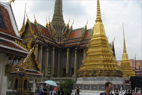 Grand Palace (Koenigspalast) und Wat Phra Kaeo Tempel in Bangkok, Thailand