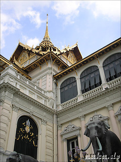 Grand Palace (Koenigspalast) und Wat Phra Kaeo Tempel in Bangkok, Thailand