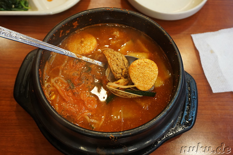 Haemulaltang (해물알탕) - Scharfe Suppe mit Meeresfrüchten und Fischeiern