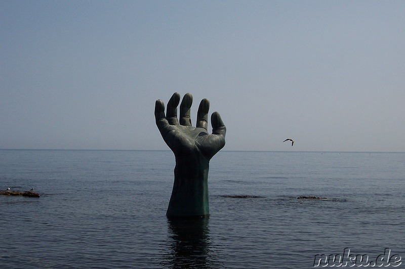 Hand im Meer