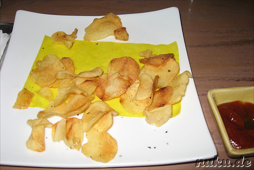 Hausgemachte Kartoffelchips - Cafe Dibar, Yangon, Myanmar