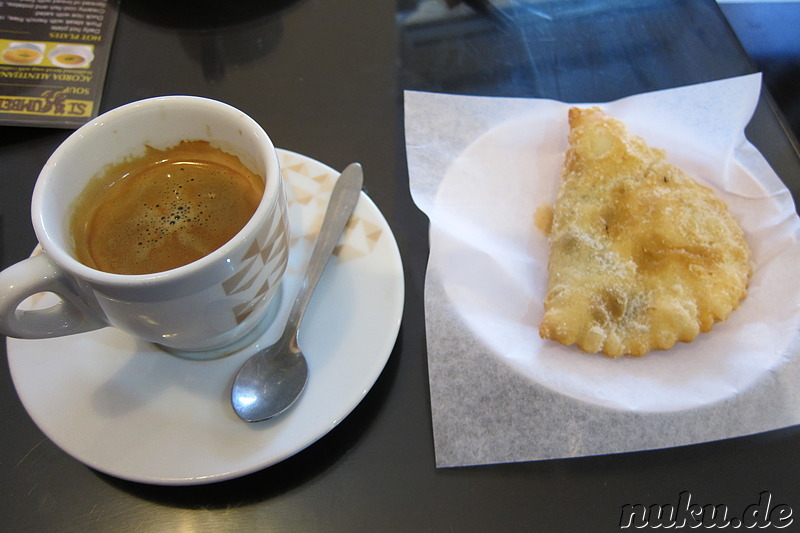 Kaffee und Kuchen in Evora, Portugal