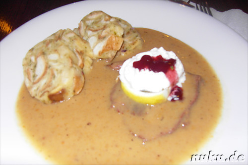 Kn&ouml;del & Gulasch in einer Kneipe in Prag, Tschechien