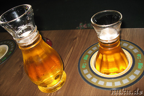 Kneipentisch mit Bierkuehler